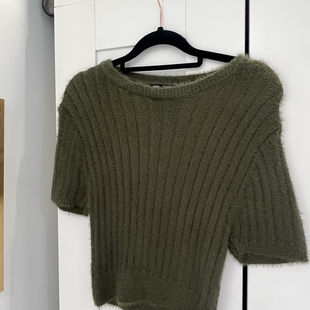 Zara Green Short Sleeve Ribbed Sweater